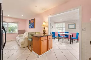824 67th St S, Saint Petersburg, FL 33707 - Photo 16