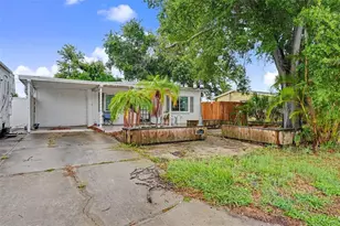 824 67th St S, Saint Petersburg, FL 33707 - Photo 1
