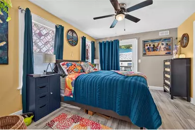 2042 14th Street S, Saint Petersburg, FL 33705 - Photo 14