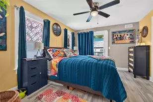 2042 14th St S, Saint Petersburg, FL 33705 - Photo 14