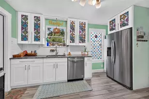 2042 14th St S, Saint Petersburg, FL 33705 - Photo 12