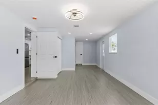 7710 Coral Vine Ln, Tampa, FL 33619 - Photo 8