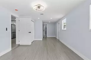 7710 Coral Vine Ln, Tampa, FL 33619 - Photo 20