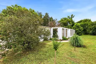 403 S Parsons Ave, Seffner, FL 33584 - Photo 4