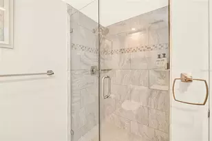 147 Bluff View Dr, Largo, FL 33770 - Photo 14