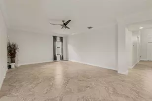 12005 Cinnamon Fern Dr, Riverview, FL 33579 - Photo 2