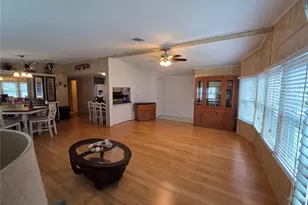 37747 Silver Pines Ave, Zephyrhills, FL 33542 - Photo 22