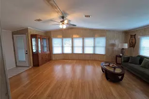 37747 Silver Pines Ave, Zephyrhills, FL 33542 - Photo 14