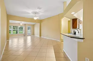 2008 Grantham Greens Dr, Sun City Center, FL 33573 - Photo 6