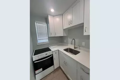 40 82nd Avenue #Unit 3, Saint Petersburg, FL 33706 - Photo 10