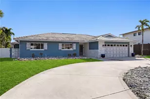 10038 S Yacht Club Dr, Treasure Island, FL 33706 - Photo 2