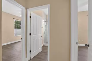 5605 Hawklake Rd, Lithia, FL 33547 - Photo 20