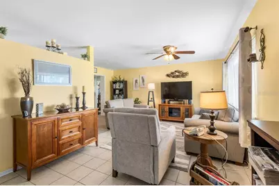 901 Hacienda Drive, Sun City Center, FL 33573 - Photo 10