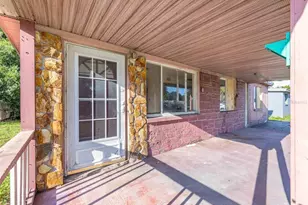 8528 N 92nd Terrace, Seminole, FL 33777 - Photo 4