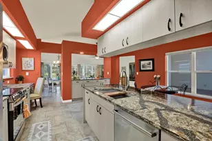 2023 Prestancia Ln, Sun City Center, FL 33573 - Photo 32