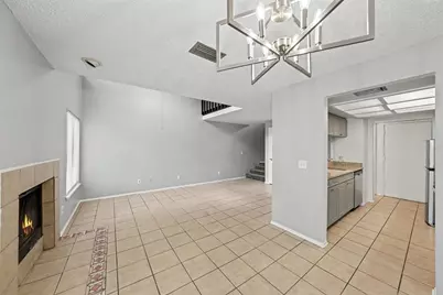 12409 Titus Ct, Tampa, FL 33612 - Photo 6