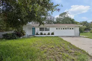 11435 Oval Dr E, Largo, FL 33774 - Photo 2