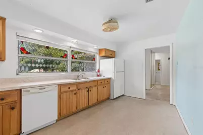 11435 Oval Drive E, Largo, FL 33774 - Photo 12
