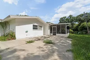 11435 Oval Dr E, Largo, FL 33774 - Photo 38