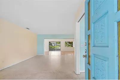 11435 Oval Drive E, Largo, FL 33774 - Photo 4