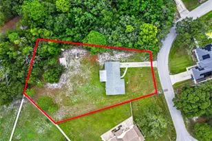 7502 Pond Cir, Spring Hill, FL 34606 - Photo 4