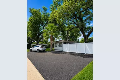 1221 E Dr Martin Luther King Jr Boulevard, Tampa, FL 33603 - Photo 2