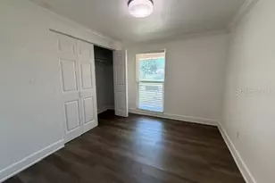 7904 Woodvine Cir, Tampa, FL 33615 - Photo 12