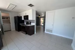 7904 Woodvine Cir, Tampa, FL 33615 - Photo 6