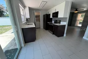 7904 Woodvine Cir, Tampa, FL 33615 - Photo 8