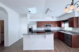 31205 Bridgegate Dr, Wesley Chapel, FL 33545 - Photo 6