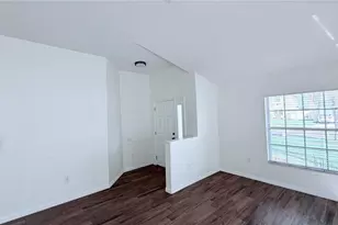 31205 Bridgegate Dr, Wesley Chapel, FL 33545 - Photo 18