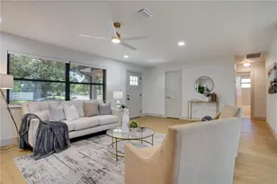 2239 68th Ave N, Saint Petersburg, FL 33702 - Photo 6