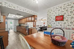 8251 Earlshire Ln, Spring Hill, FL 34606 - Photo 8