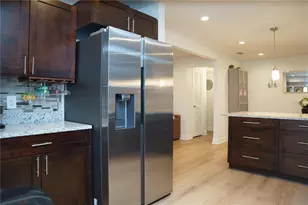 10906 N Lantana Ave, Tampa, FL 33612 - Photo 26