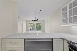 1200 N Shore Dr NE, Saint Petersburg, FL 33701 - Photo 18