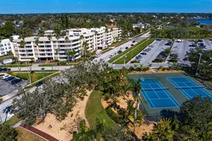 1200 N Shore Dr NE, Saint Petersburg, FL 33701 - Photo 4