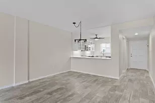 1200 N Shore Dr NE, Saint Petersburg, FL 33701 - Photo 8
