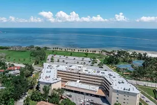 1200 N Shore Dr NE, Saint Petersburg, FL 33701 - Photo 2