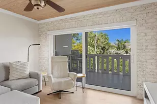 1200 N Shore Dr NE, Saint Petersburg, FL 33701 - Photo 8
