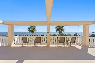 1200 N Shore Dr NE, Saint Petersburg, FL 33701 - Photo 18