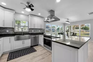4038 Harrisburg, Saint Petersburg, FL 33703 - Photo 8