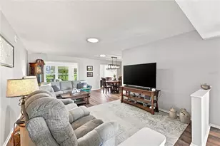 1405 Hacienda Dr, Sun City Center, FL 33573 - Photo 2