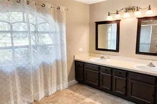 12021 68th St, Largo, FL 33773 - Photo 16
