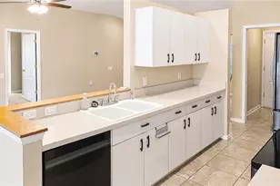 12021 68th St, Largo, FL 33773 - Photo 8