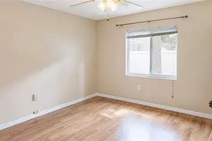 12021 68th St, Largo, FL 33773 - Photo 18