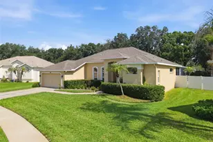 4704 Red Warbler Ln, Valrico, FL 33596 - Photo 2