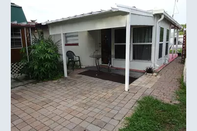 6141 10th Street, Zephyrhills, FL 33542 - Photo 2