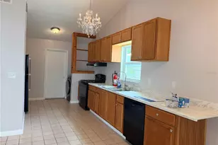 208 Flamingo Dr, Apollo Beach, FL 33572 - Photo 4