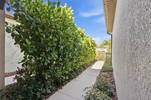 6352 Mooring Line Cir, Apollo Beach, FL 33572 - Photo 6