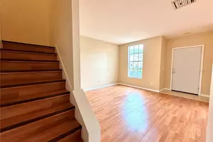 30209 Swinford Ln, Wesley Chapel, FL 33543 - Photo 4